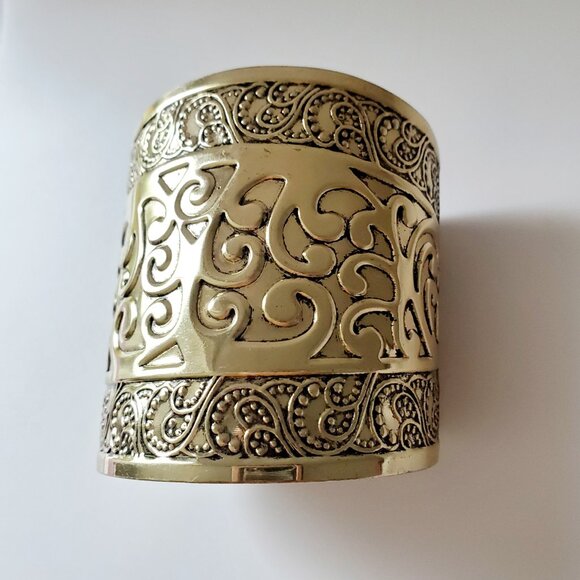 Estruscan Goddess Style Cuff Bangle Bracelet Rustic Gold tone & Black Textured - Picture 6 of 11